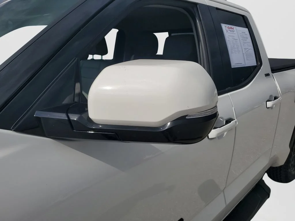 Used 2022 White Toyota SR5 image 26