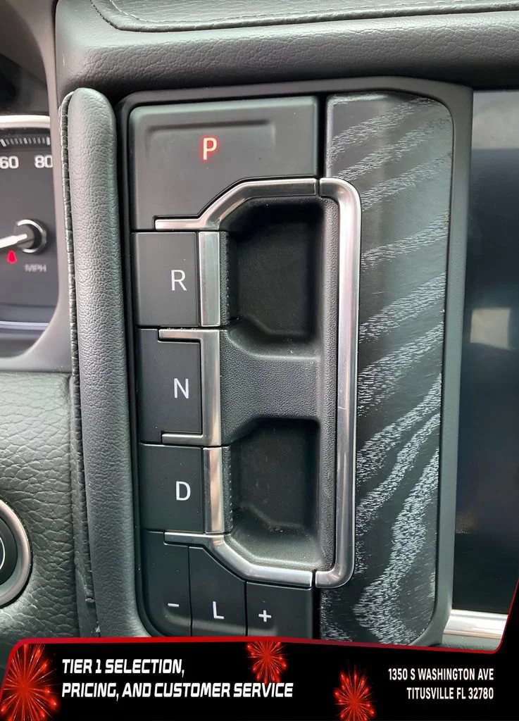 Used 2021 WHITE FROST TRICOAT GMC Denali image 44