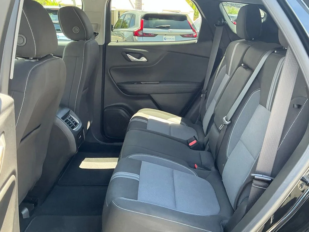 Used 2025 Black Chevrolet LT image 26