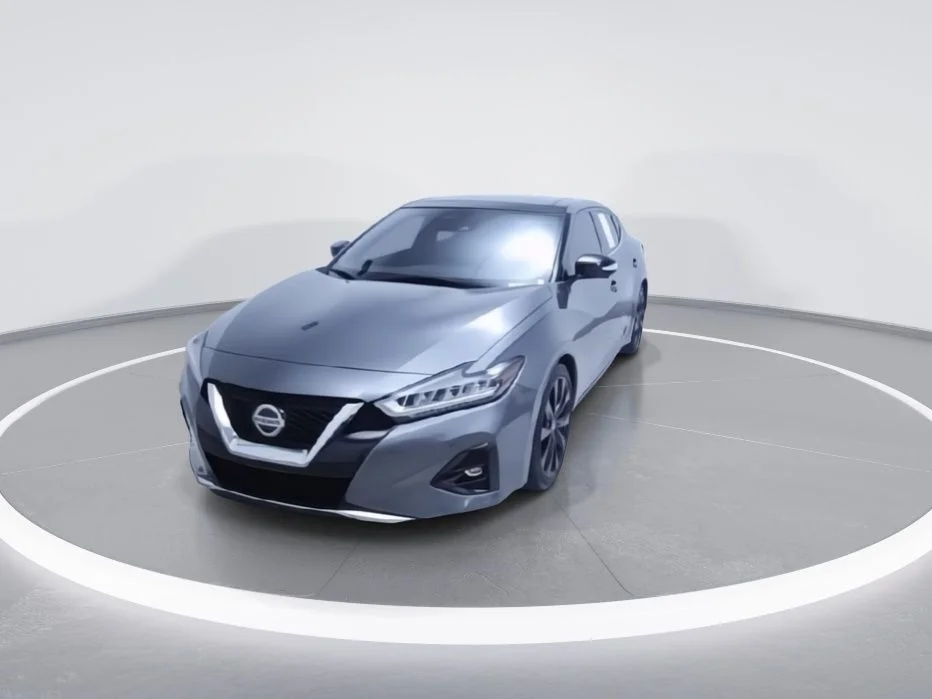 Used 2020 Gray Nissan SR image 3