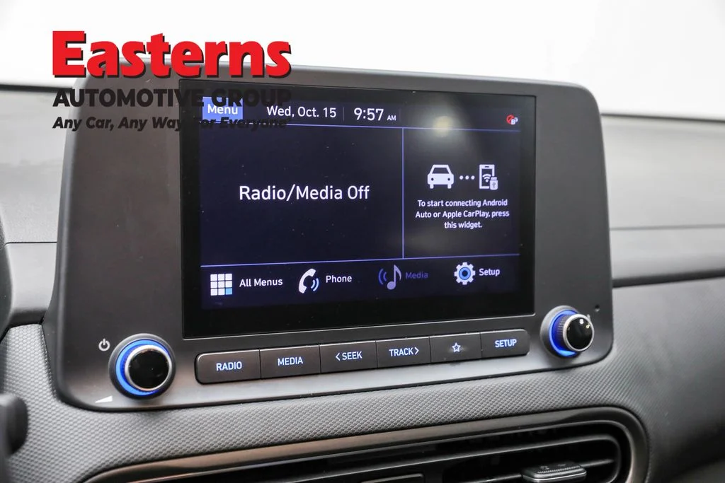 Used 2022 Teal Hyundai SEL image 18