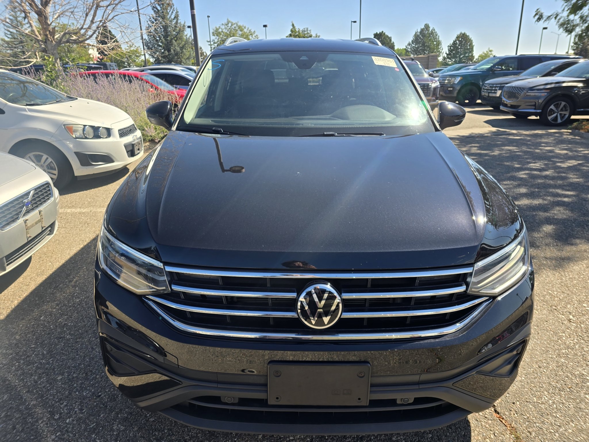 Used 2024 Deep Black Pearl Volkswagen SE image 19