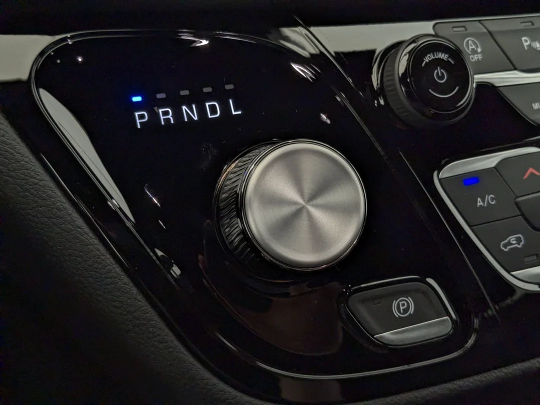 New 2026 Black Chrysler Select - - AWD - Full Sunroof - S Appearance - 360 Camera - Remote Start & More! image 20