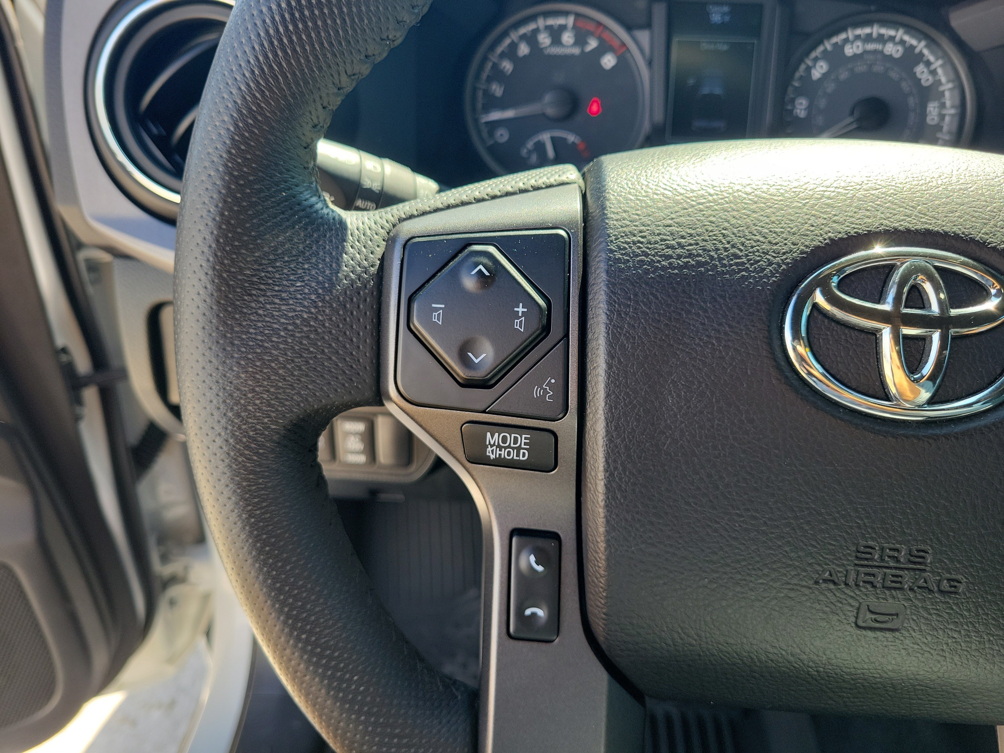 Used 2022 White Toyota SR image 24