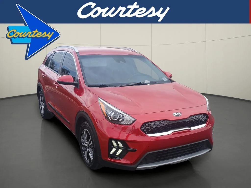Used 2021 Red Kia LXS image 1