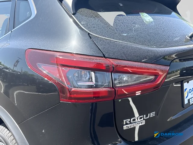 Used 2021 Black Nissan S image 28