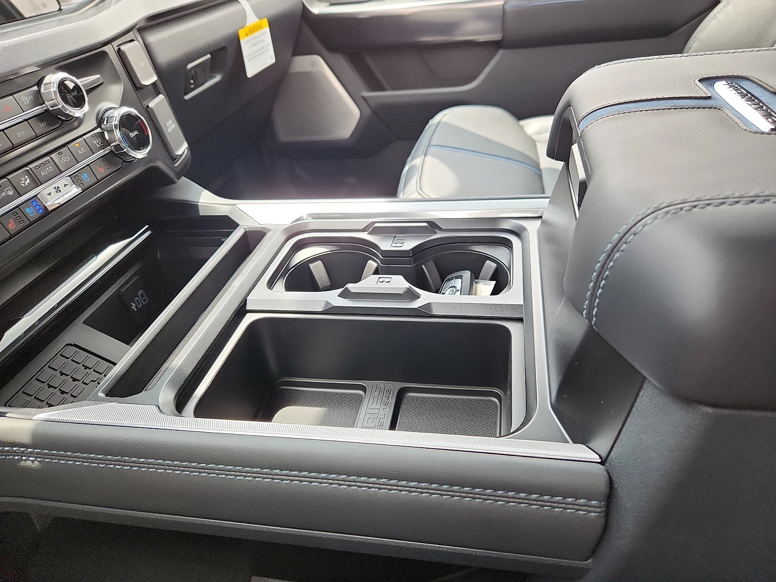 New 2026 Avalanche Ford F-250® Platinum® image 25