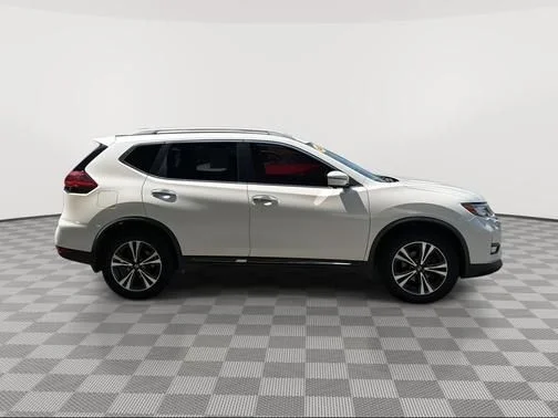 Used 2018 White Nissan SL image 2