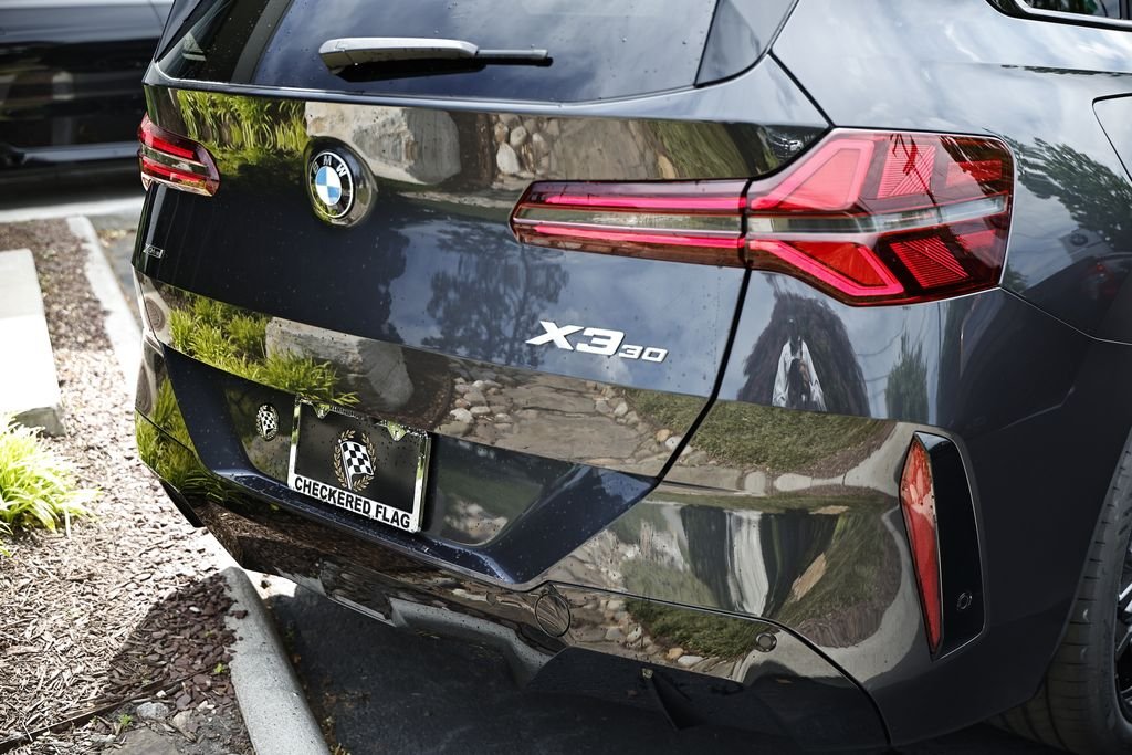 New 2026 Dark Graphite Metallic BMW 30 xDrive image 5