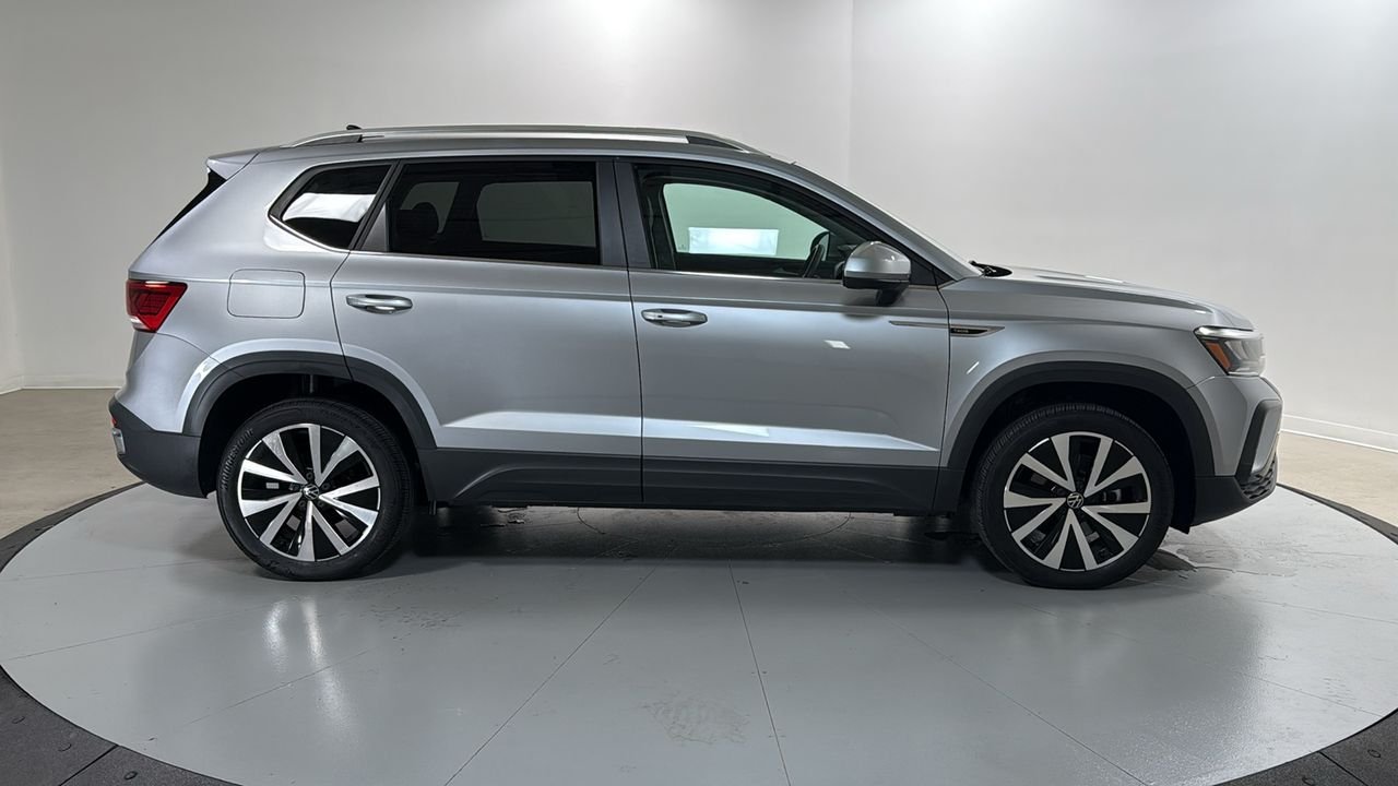 Used 2022  Volkswagen 1.5T SE image 6