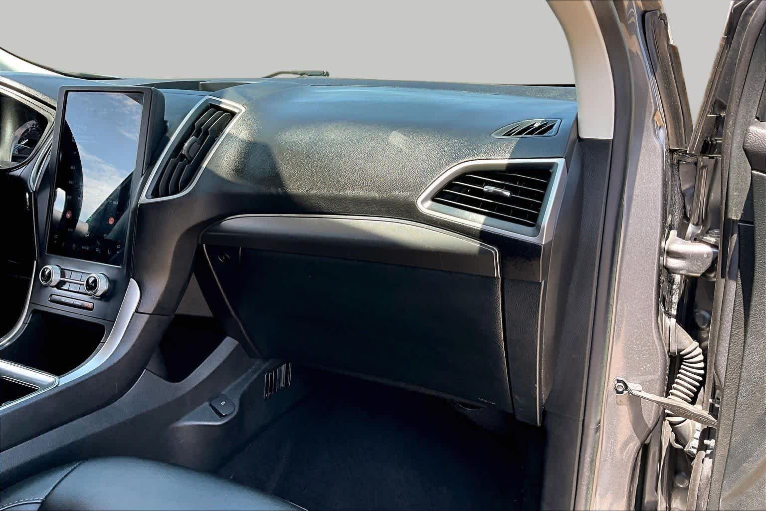 Used 2022 Carbonized Gray Metallic Ford SEL image 19