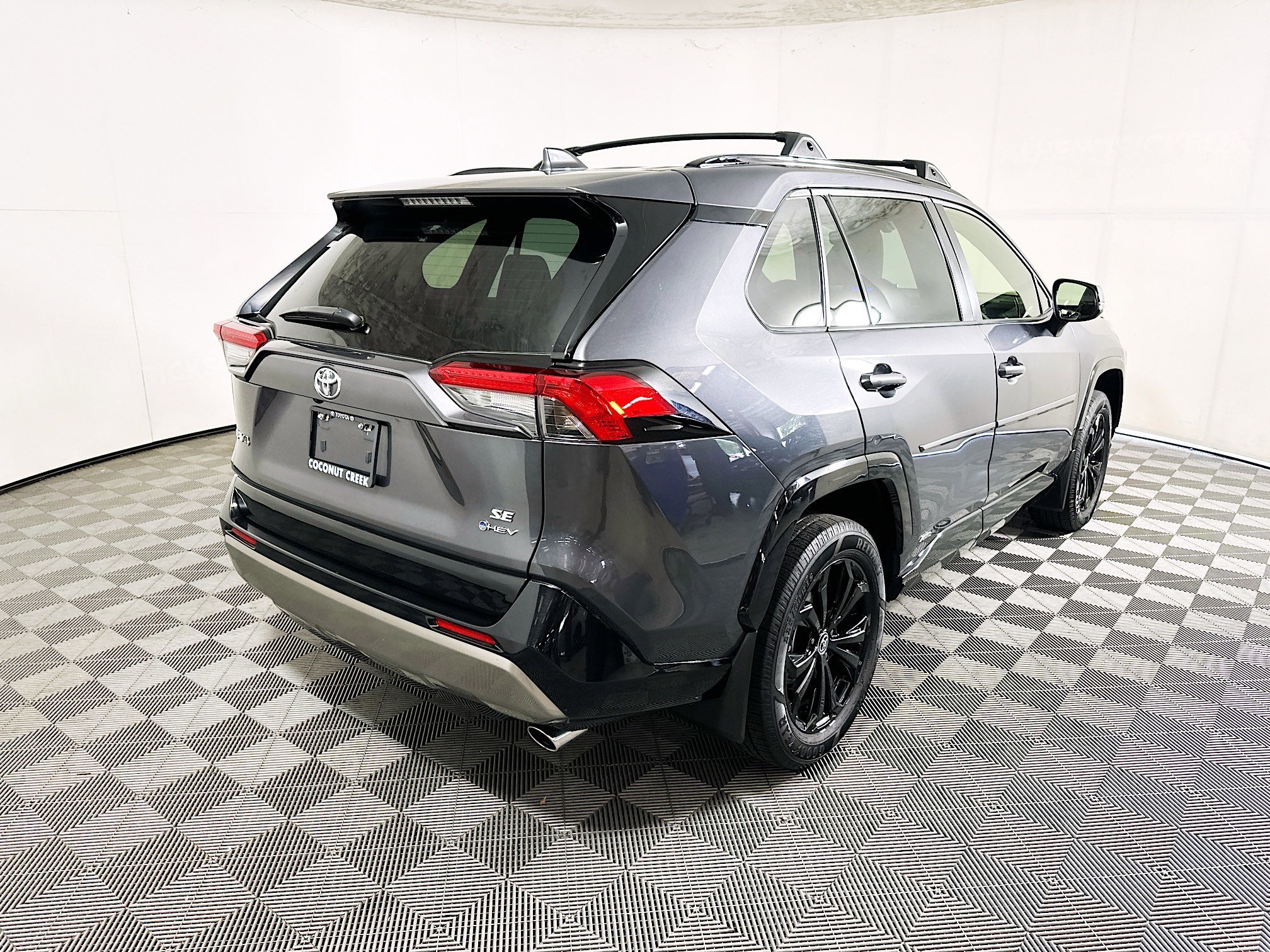 Used 2025 Magnetic Gray Metallic Toyota Hybrid SE image 3