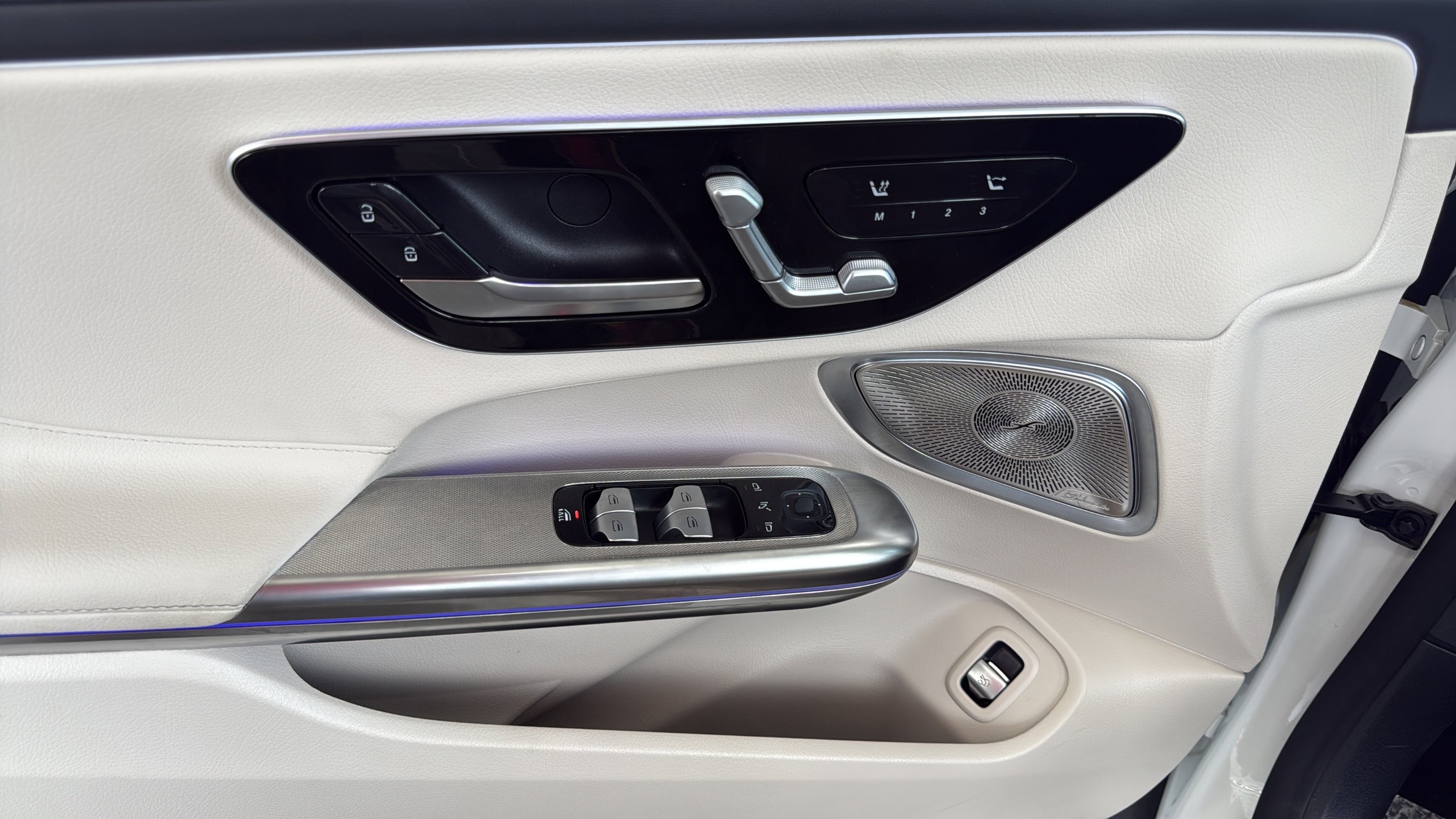 Certified Used 2026 Polar White Mercedes-Benz CLE 300 image 14