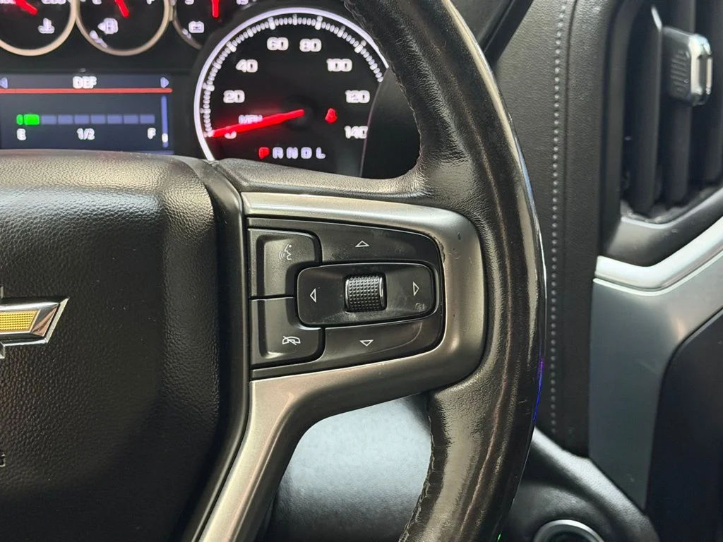 Used 2022 White Chevrolet LT image 16
