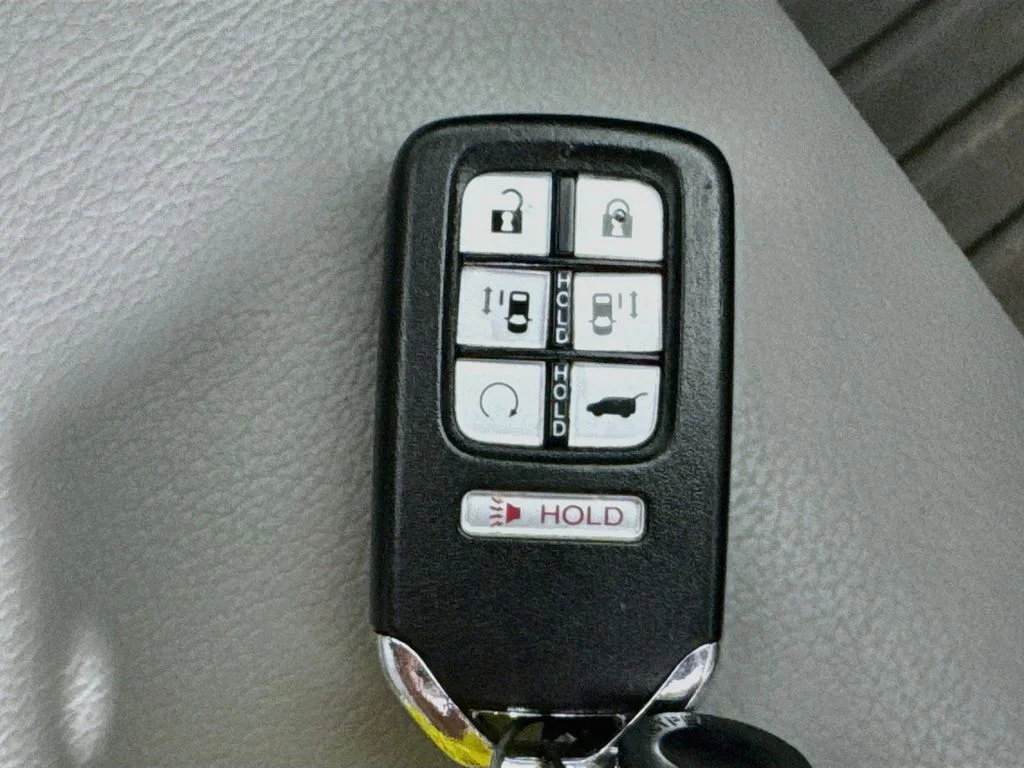 Certified Used 2019 Silver Honda EX-L image 42