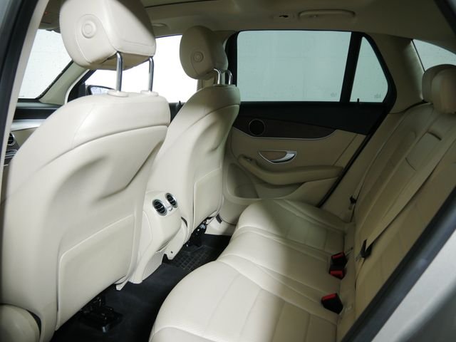 Certified Used 2022  Mercedes-Benz GLC 300 image 17