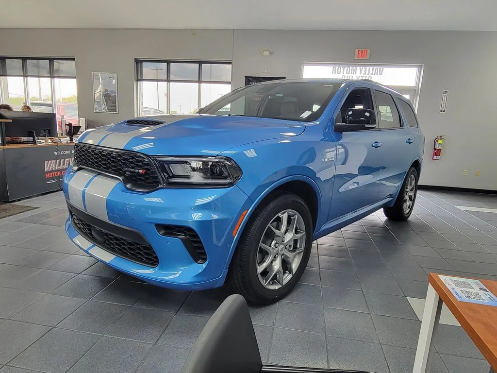 New 2026 B5 Blue Exterior Paint Dodge GT Plus HEMI V8 image 3
