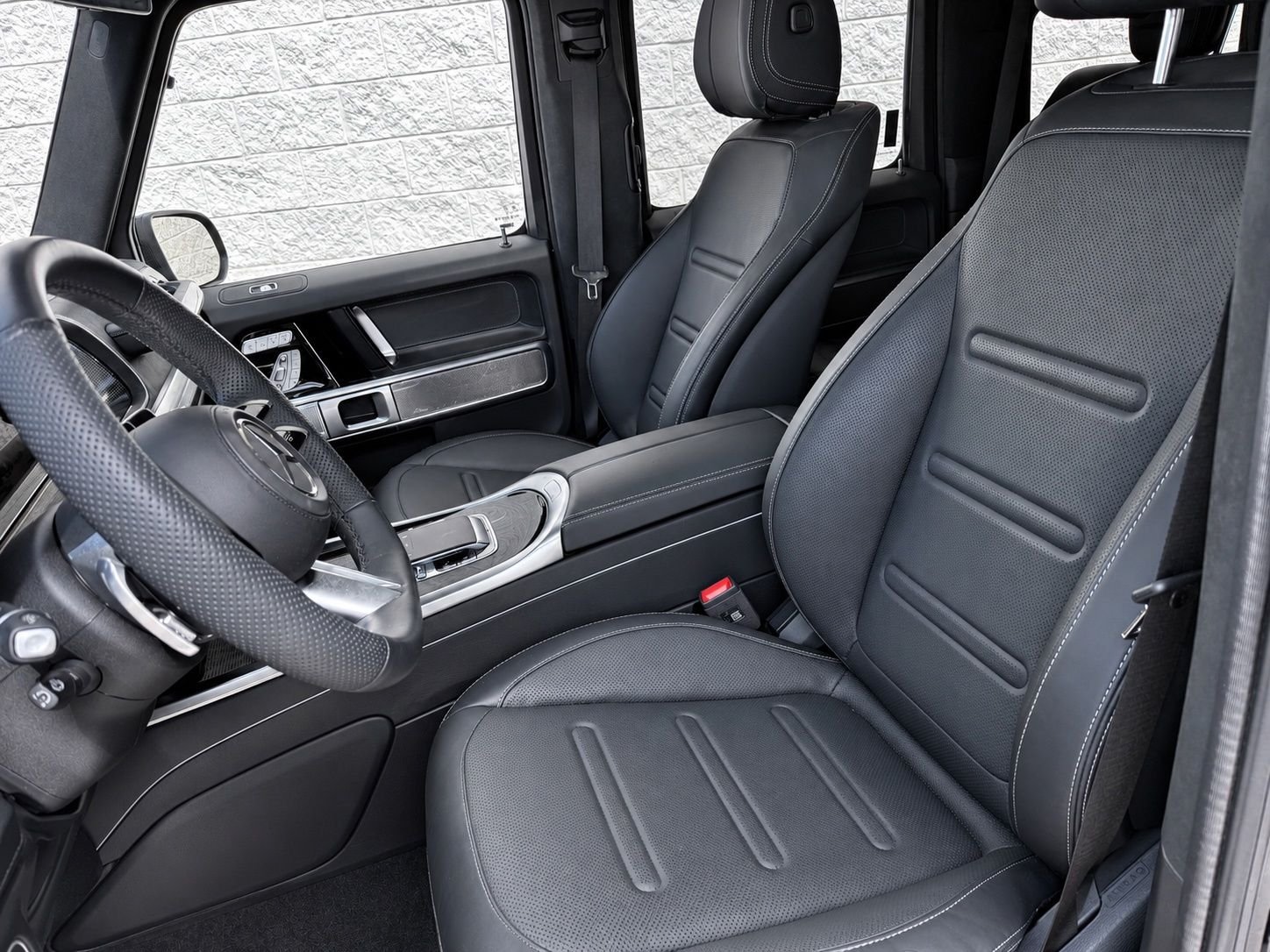 Certified Used 2025 Indium Gray Metallic Mercedes-Benz G 550 image 2