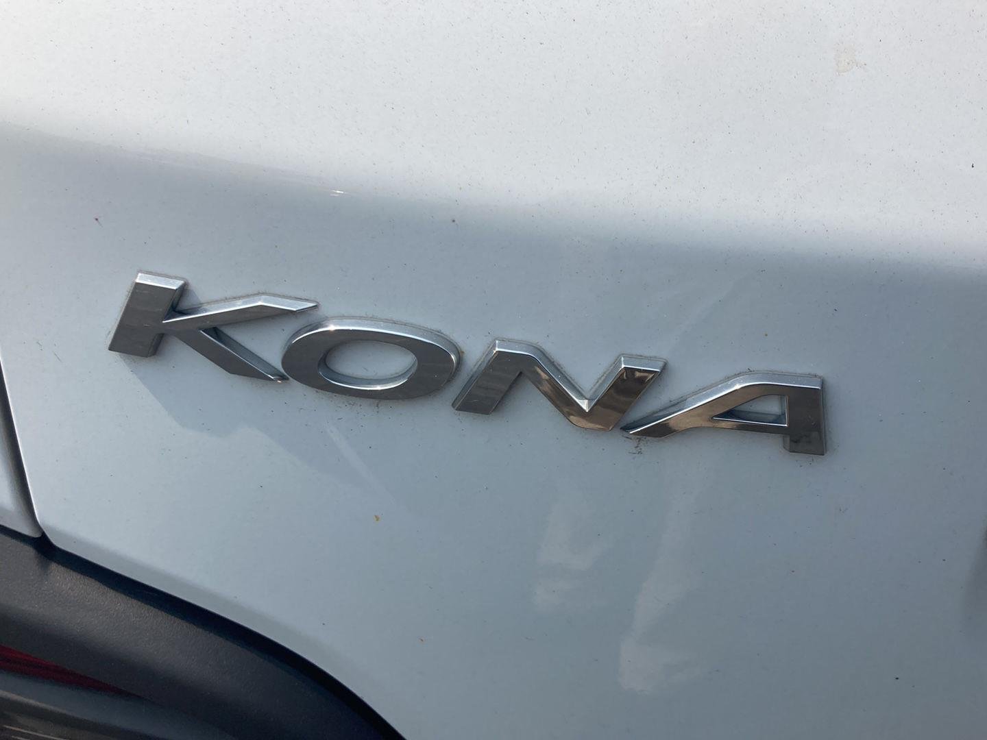 Used 2020 Chalk White Hyundai SEL image 11