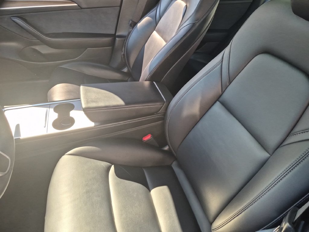 Used 2022 Black Tesla Long Range image 17