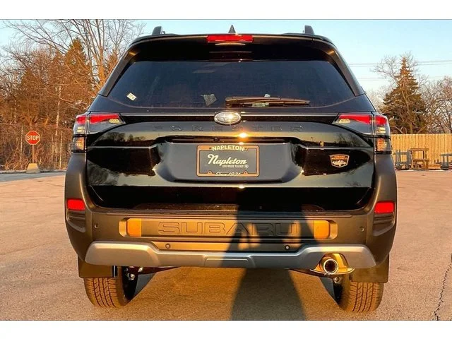 New 2026 CRYSTAL BLACK SILICA Subaru Wilderness image 18