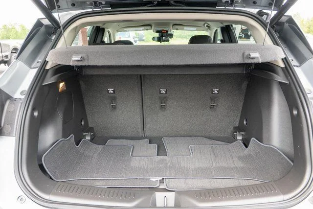Used 2023 Gray Buick Select image 10