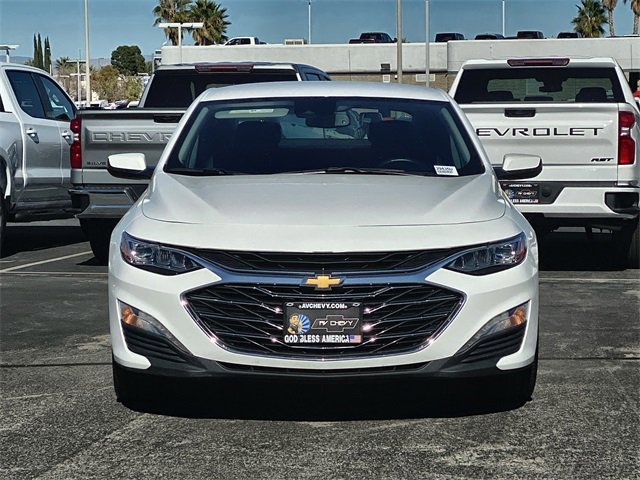 2024 Chevrolet Malibu Premier 2LT photo 2