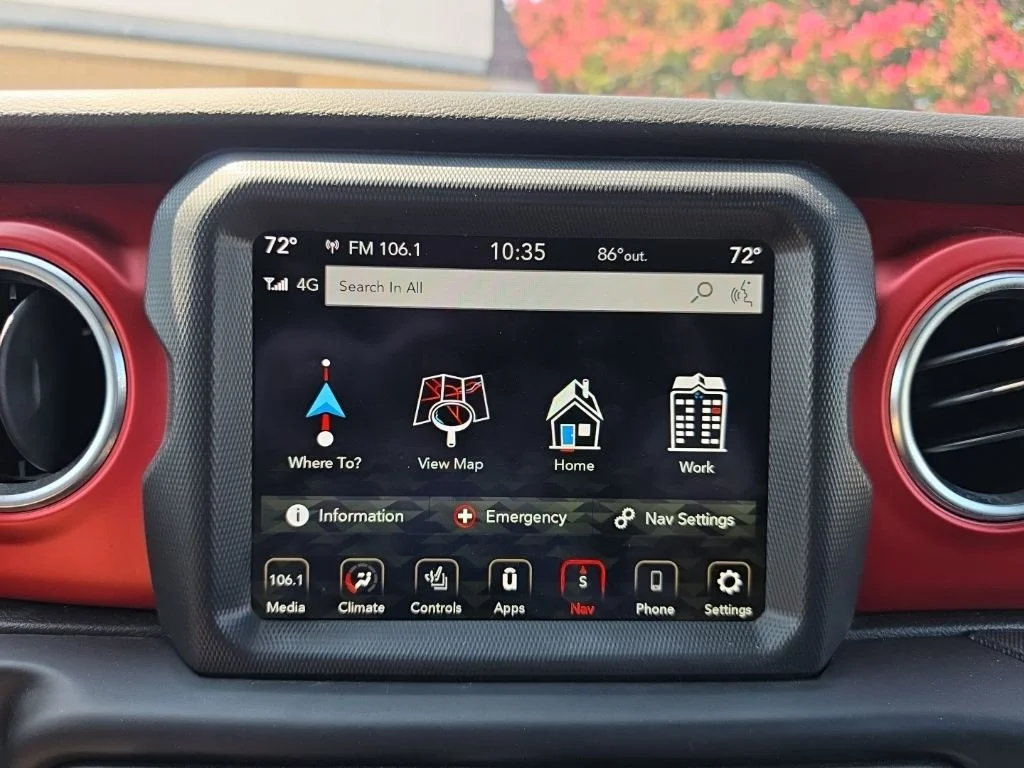 Used 2023 White/off-white Jeep Rubicon image 27