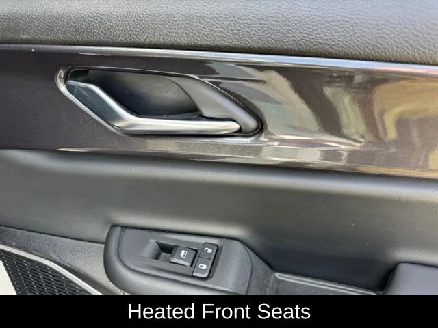 Used 2021 White Jeep Altitude image 22