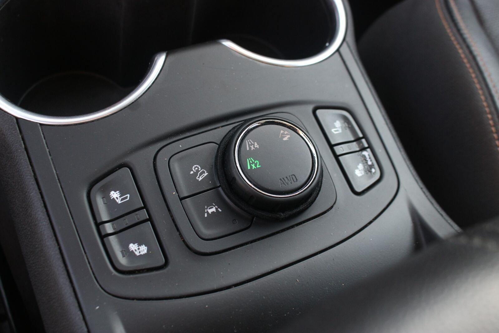 Used 2021 GRAPHITE GRAY METALLIC GMC SLT image 26