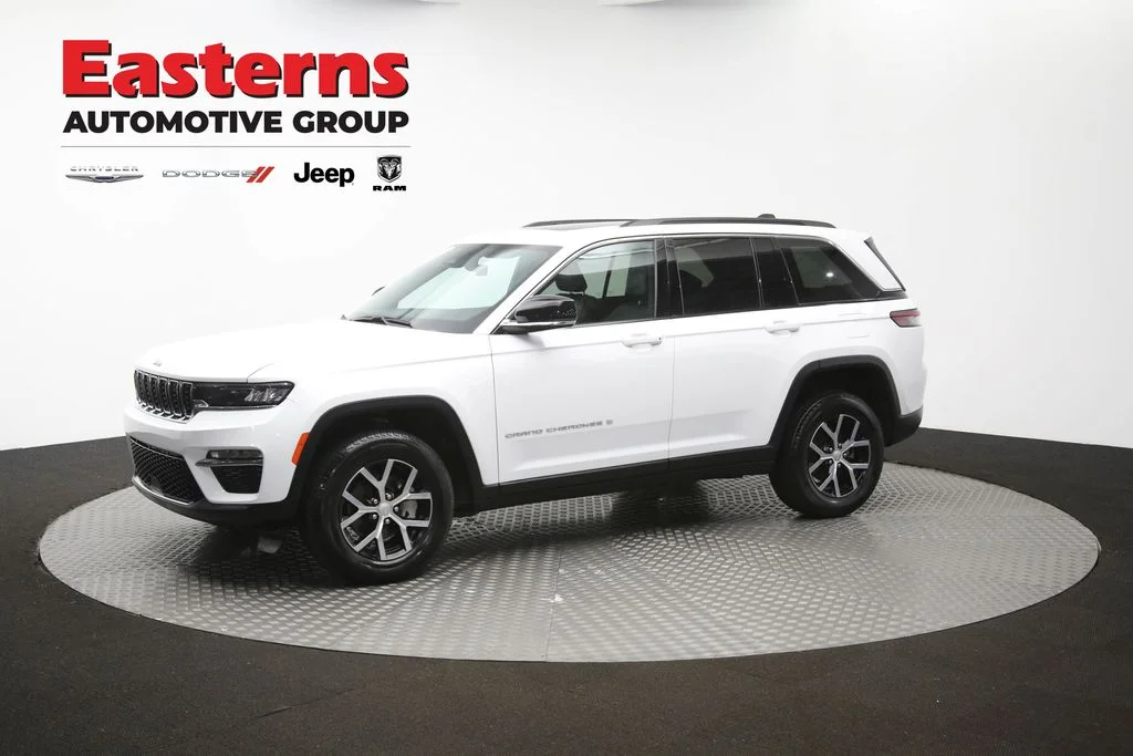 Used 2025 White Jeep Limited image 60