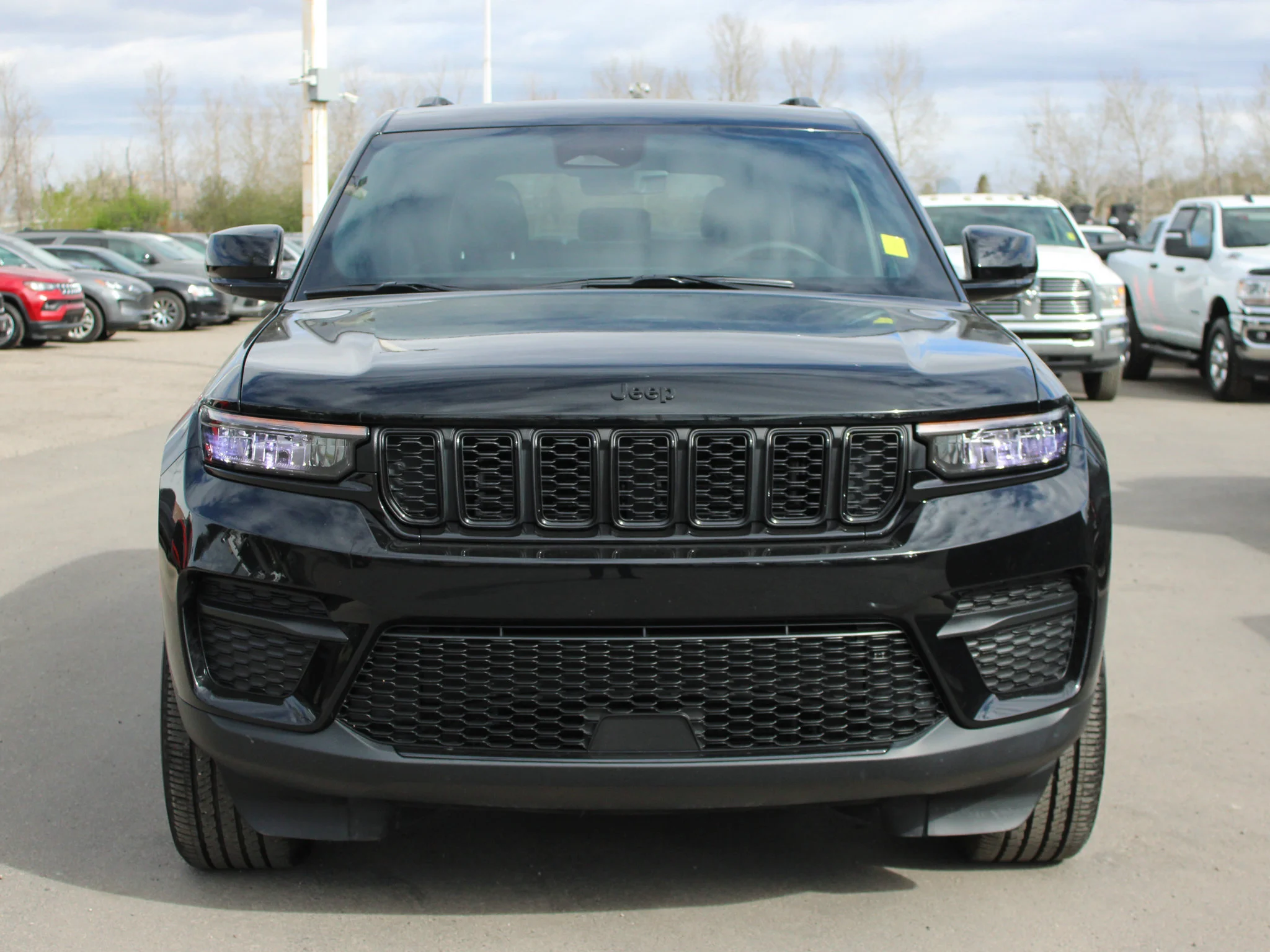 Certified Used 2025 Black Jeep Altitude * V6 | Heated Seats | Trailer Tow Package  | Wireless Charger | Sunroof | Adaptive Cruise image 10