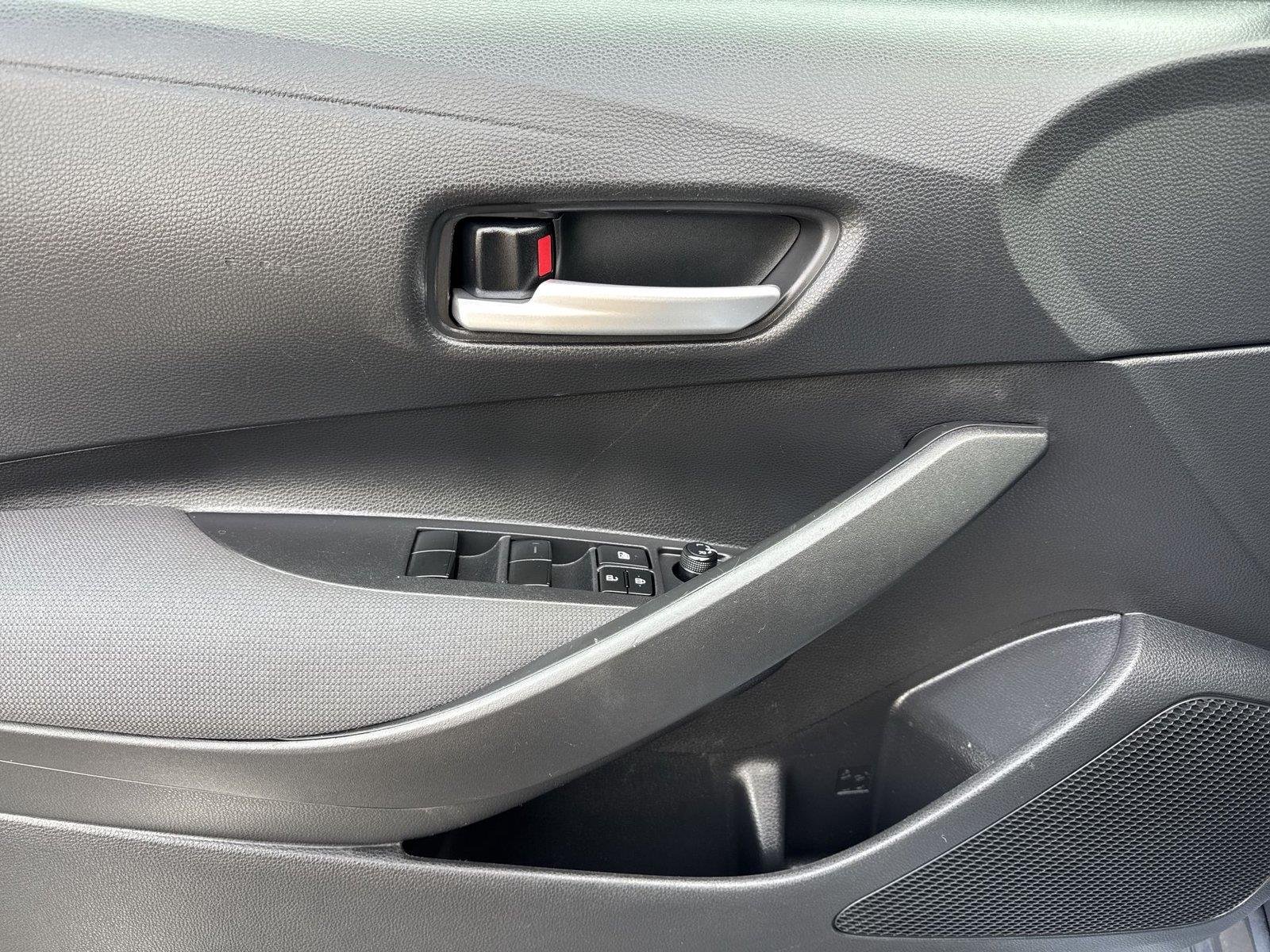 2021 Toyota Corolla LE - Photo 27