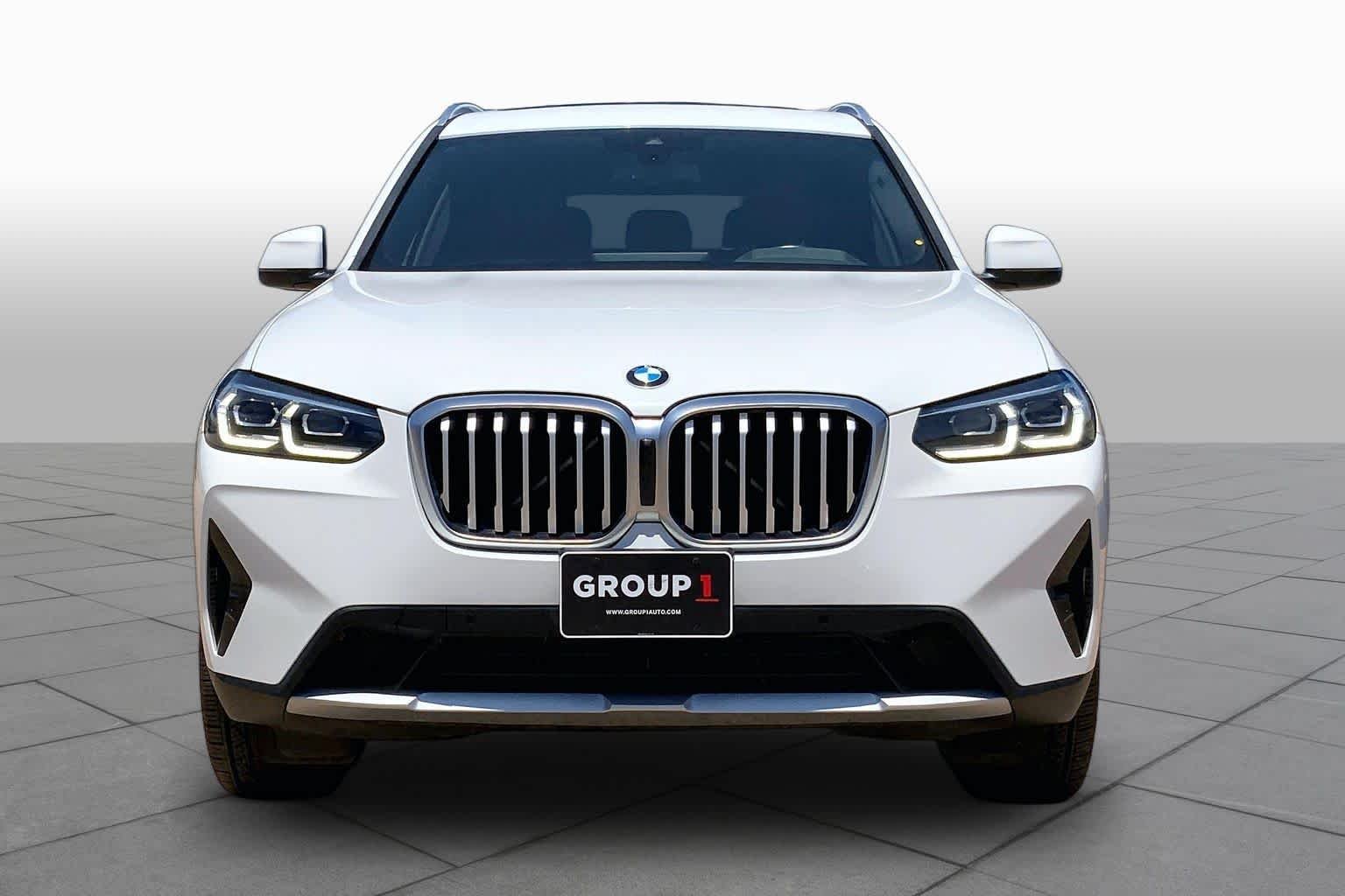 Used 2022 Alpine White BMW xDrive30i image 4