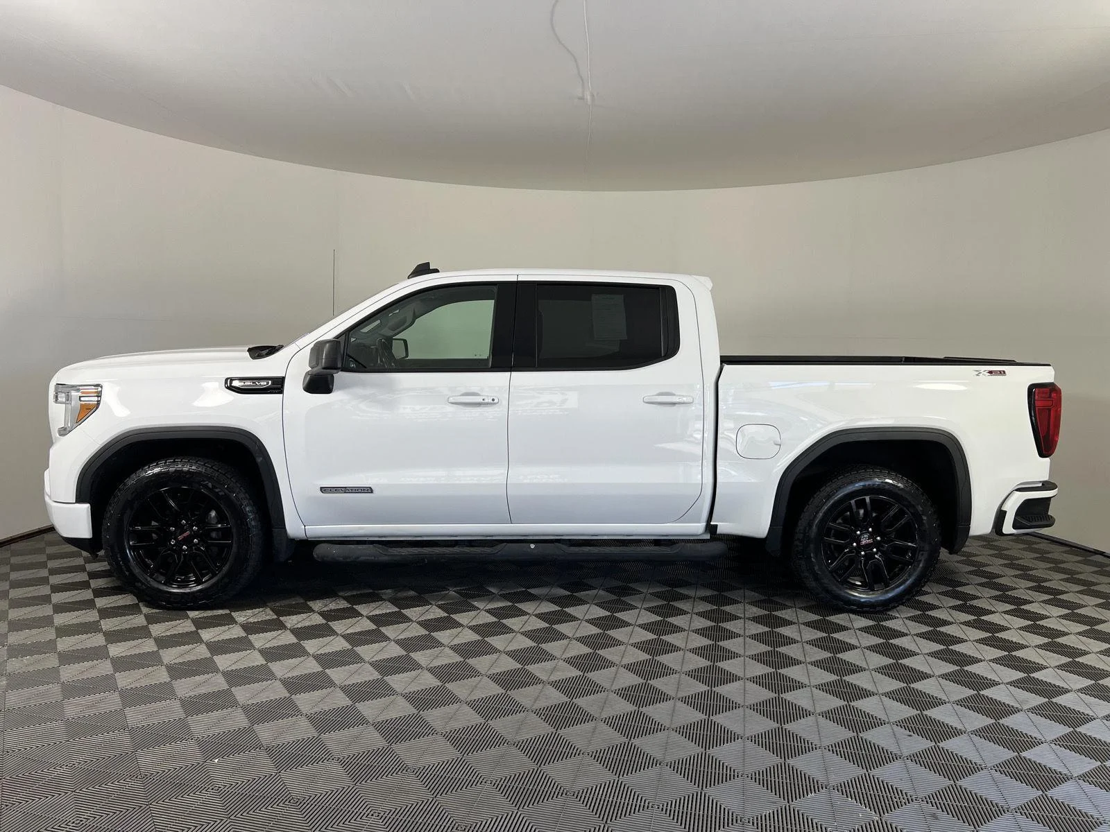 Used 2021 Summit White GMC Elevation image 16