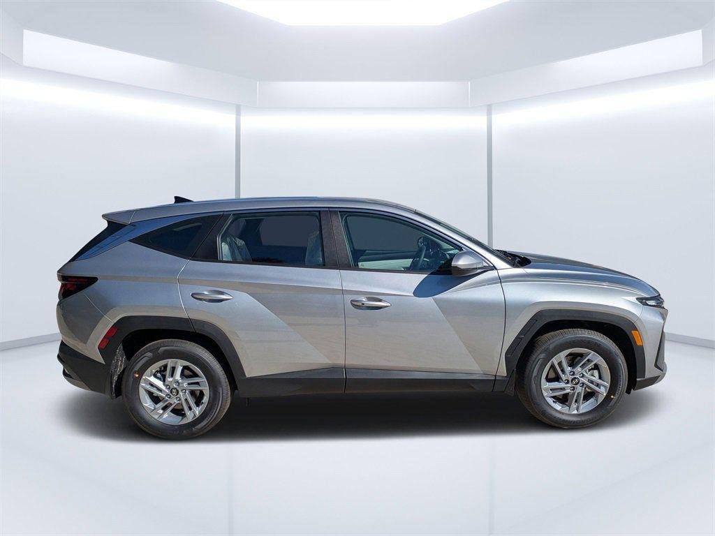 New 2026 Silver Hyundai SE FWD image 2