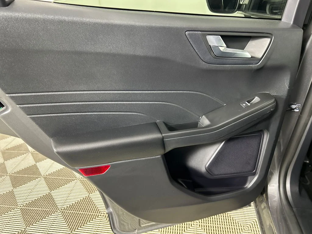 Used 2022 Gray Ford SEL image 16