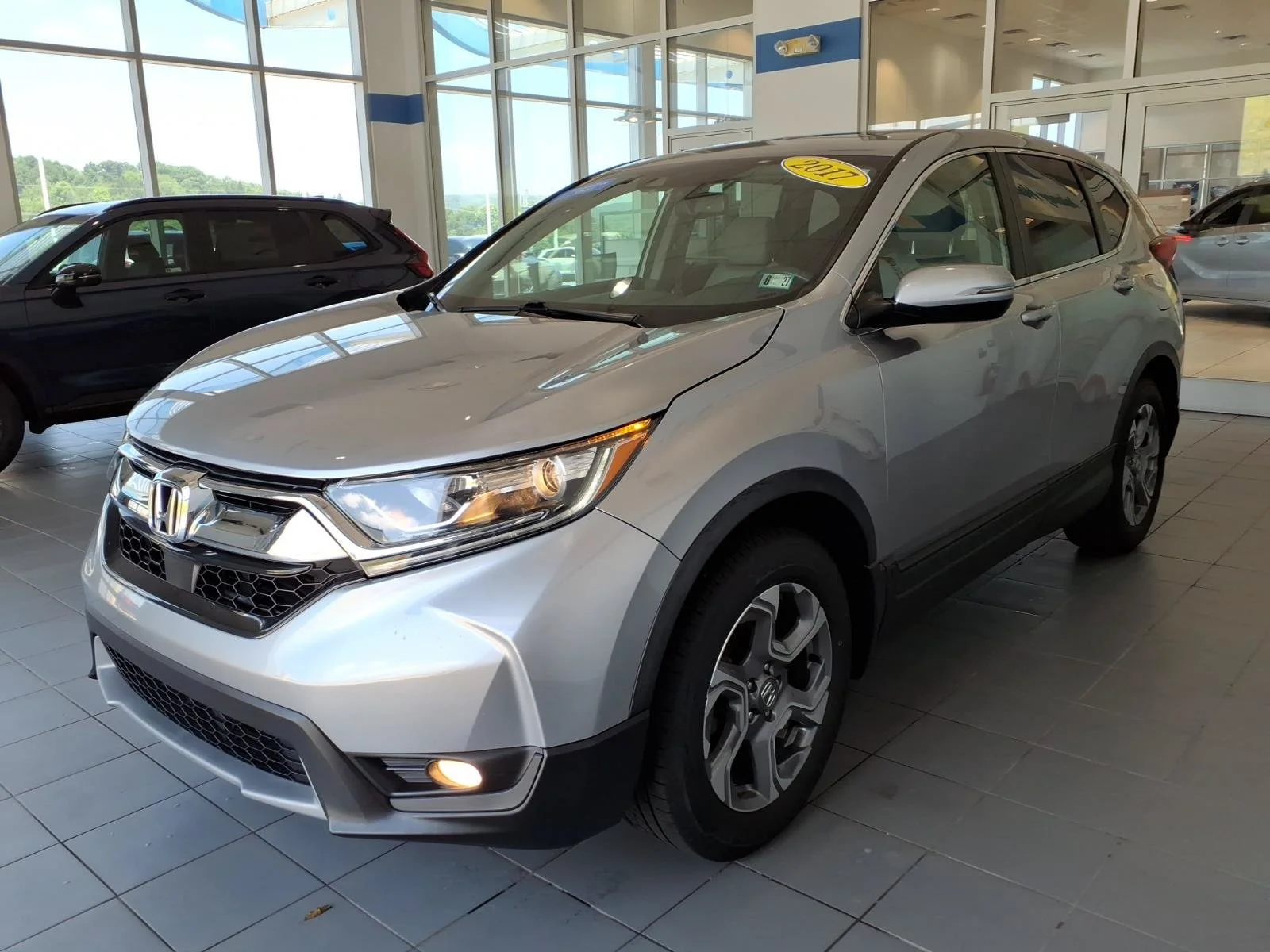 Certified Used 2017 Lunar Silver Metallic Honda EX-L image 8