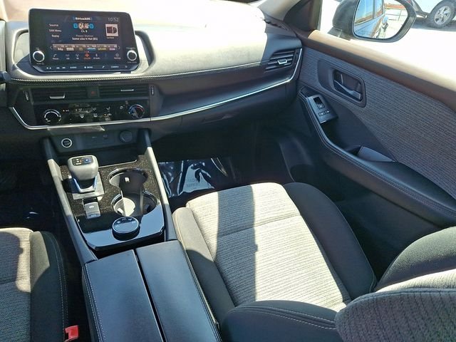 Used 2021 Black Nissan S image 16