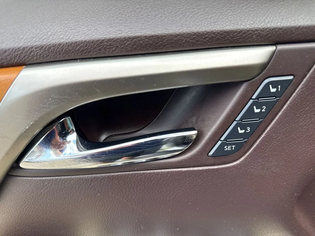 Used 2018  Lexus FWD image 15