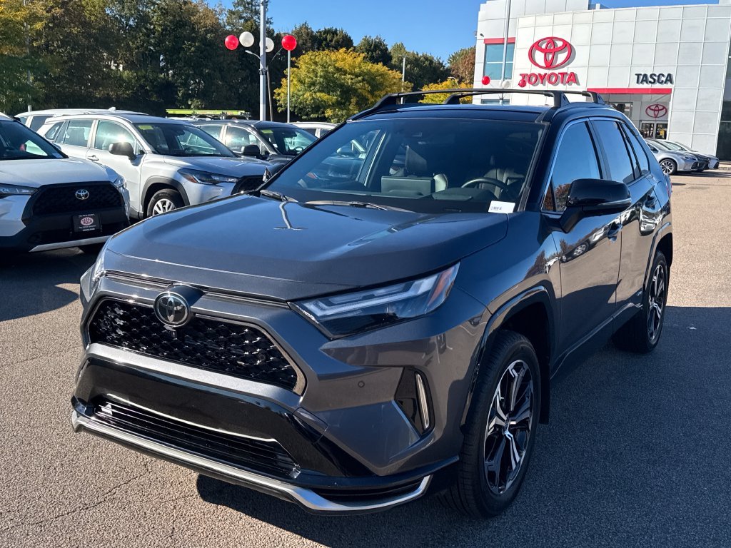 Used 2025 Gray Toyota XSE image 3