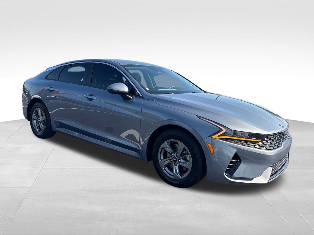 Used 2021 Silver Kia LXS image 7