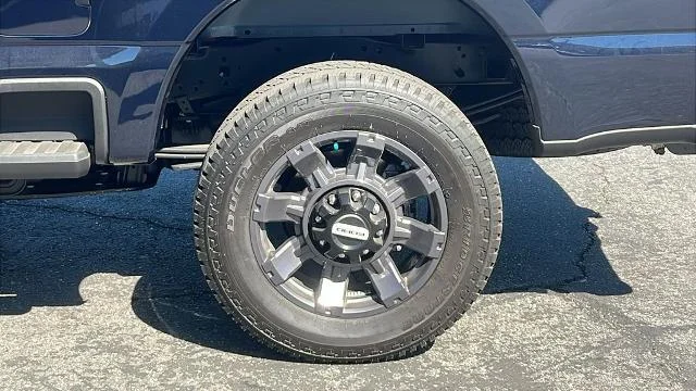 2025 Ford F-250 Super Duty XL - Photo 24