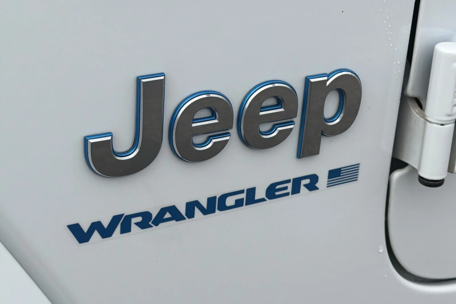 Used 2024 White Jeep Sahara 4xe image 39