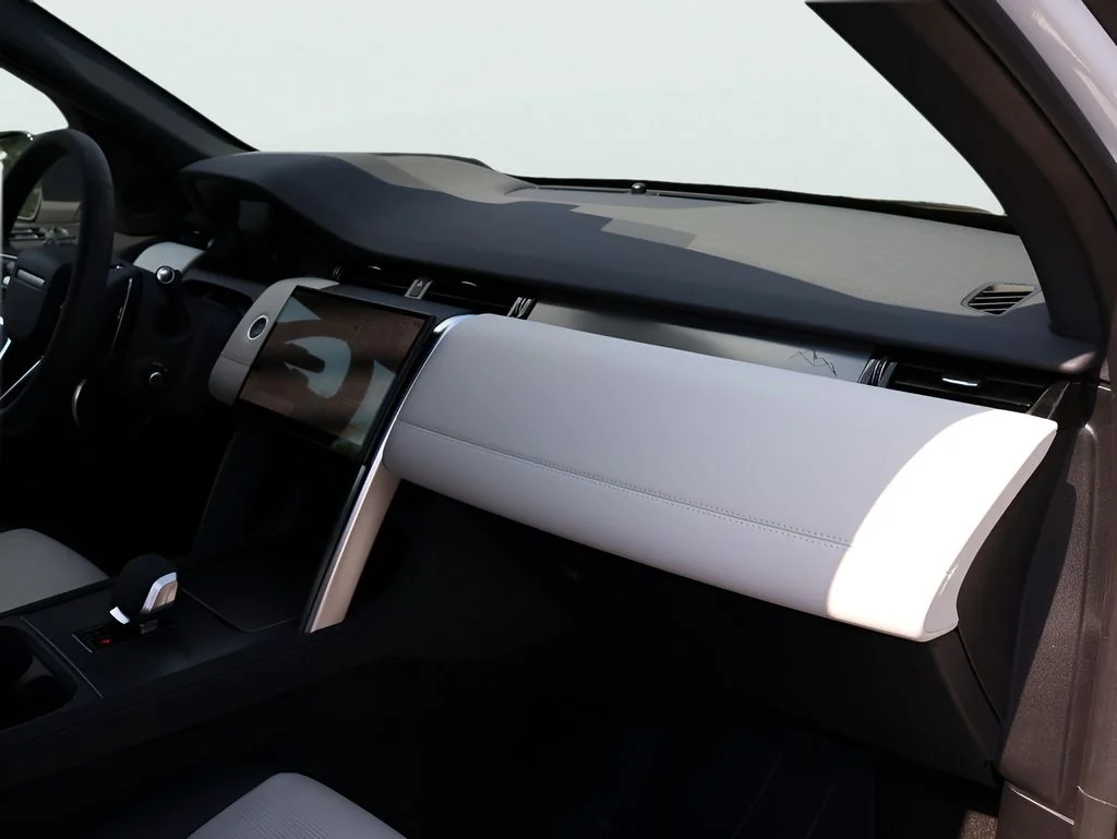 New 2026 Fuji White Land Rover Landmark image 9