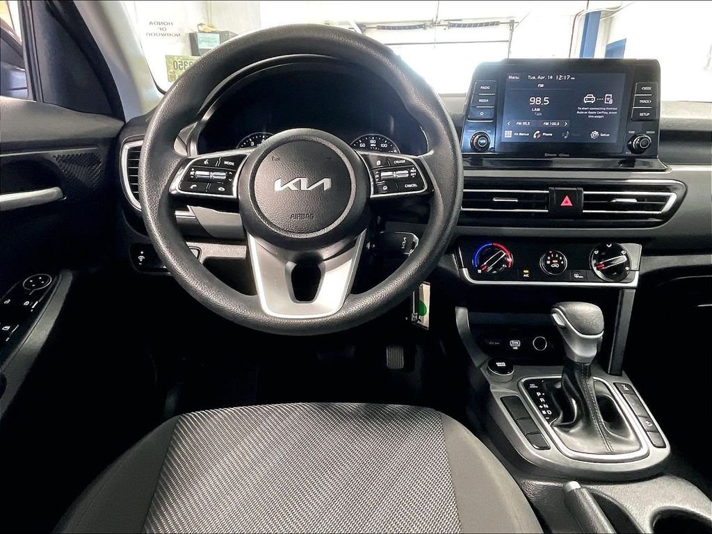 Used 2023 Black Kia LX image 17