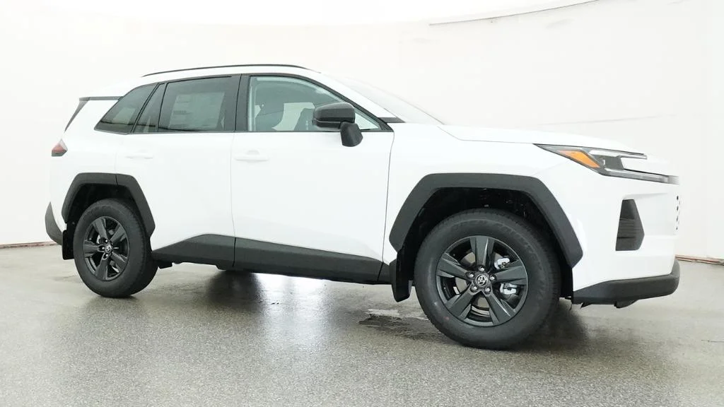 New 2026 Ice Cap Toyota LE image 19