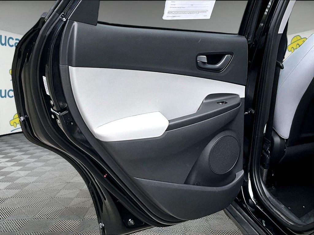 Used 2023 Black Hyundai SEL image 21