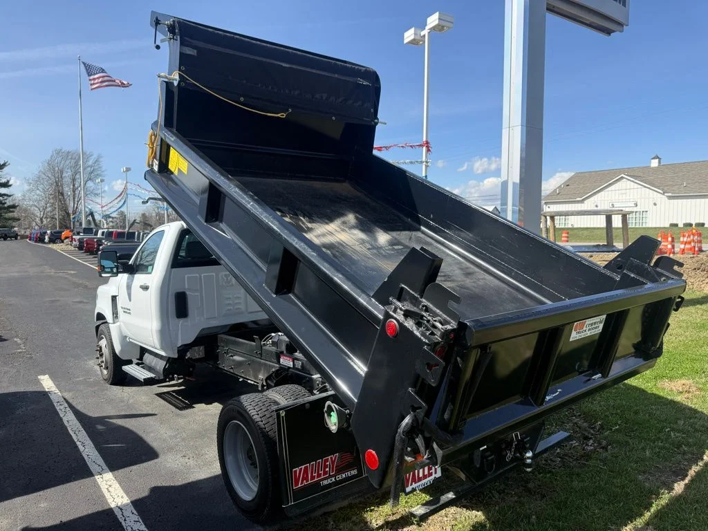 Used 2022 White Chevrolet DUMP image 6