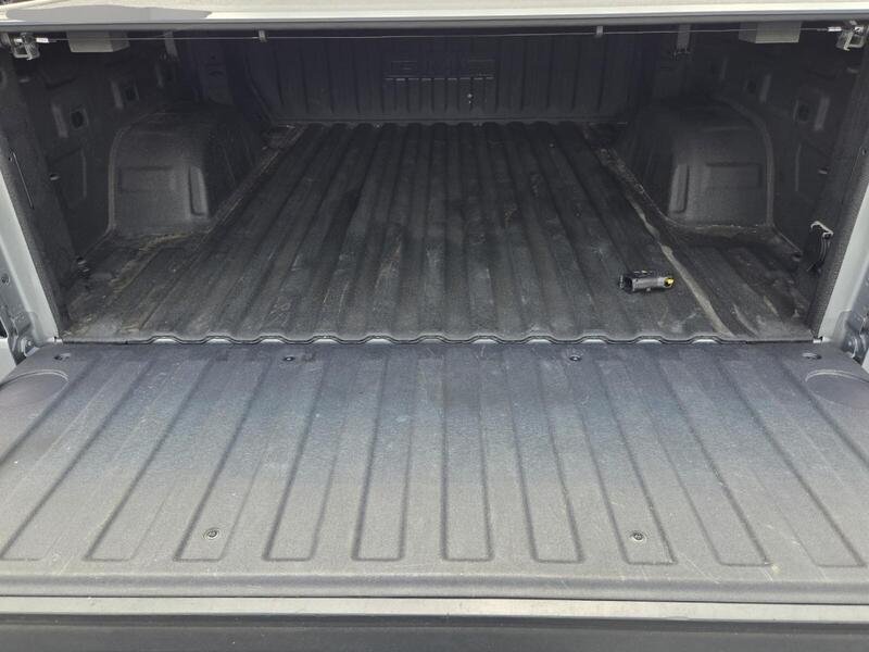 Used 2023 Sterling Metallic GMC 4WD CREW CAB 147" ELEVATION W/3SB image 16